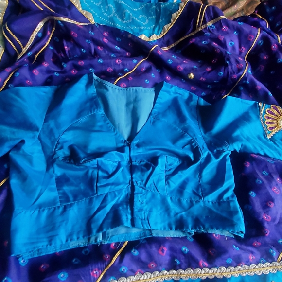 Chaniya choli/Lehenga/ Bandhoni Sari! Saree with ready-made blouse! - Picture 8 of 17
